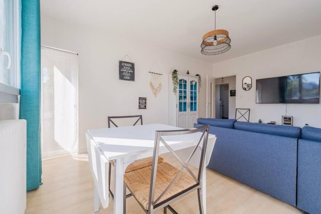 Apartment Lumineux, Chaleureux Et Spacieux T2 Parking Wifi *